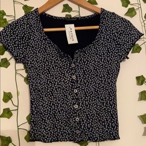 Brandy Melville short-sleeve top Never worn!!